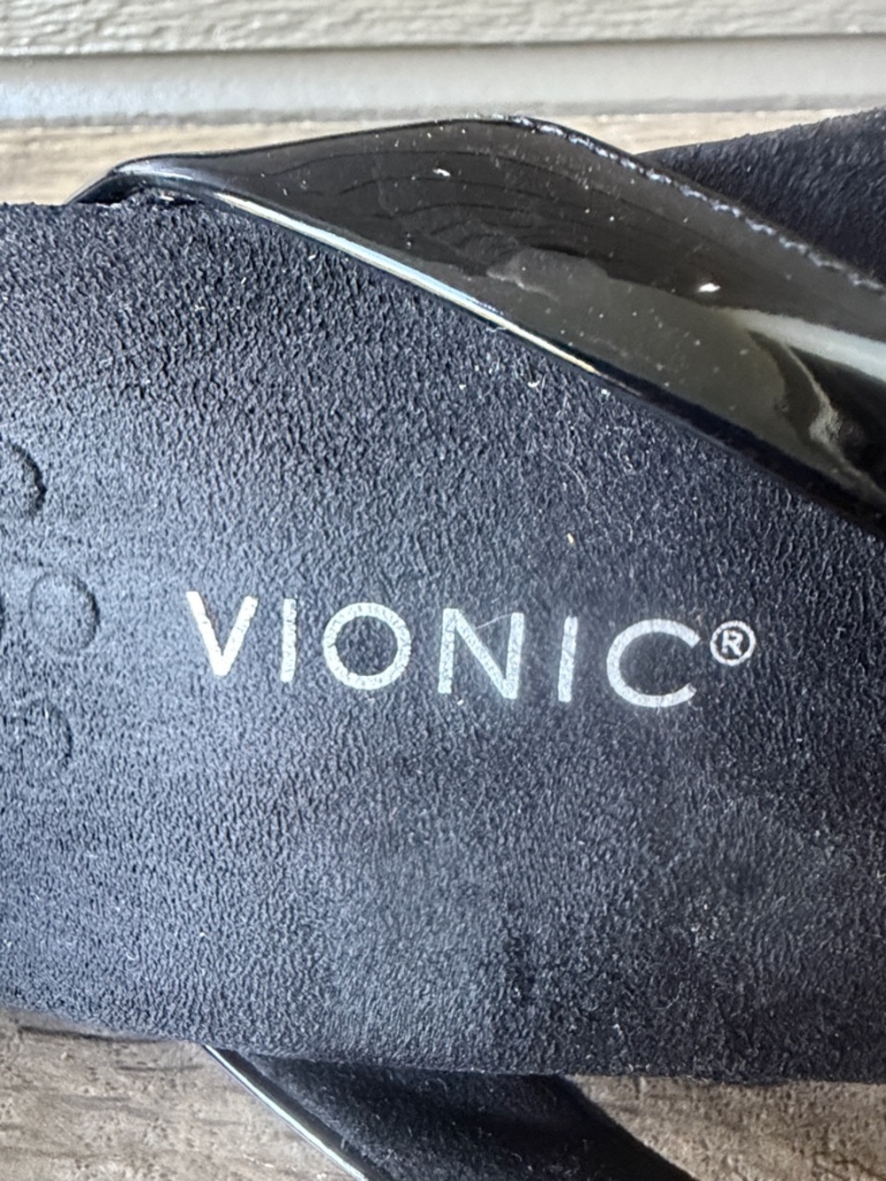 Vionic Women’s Sandals size 8. - Picture 7 of 9